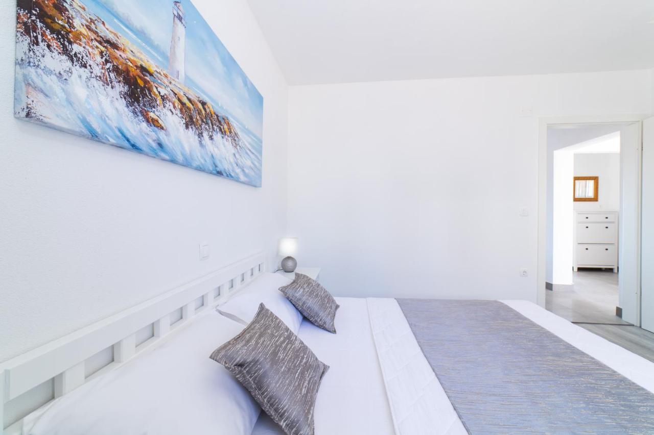 Villa Sun Garden - 4 Star Villa With Heated Swimming Pool, Quiet Bay, Bbq, 50M From The Sea ミルナ エクステリア 写真