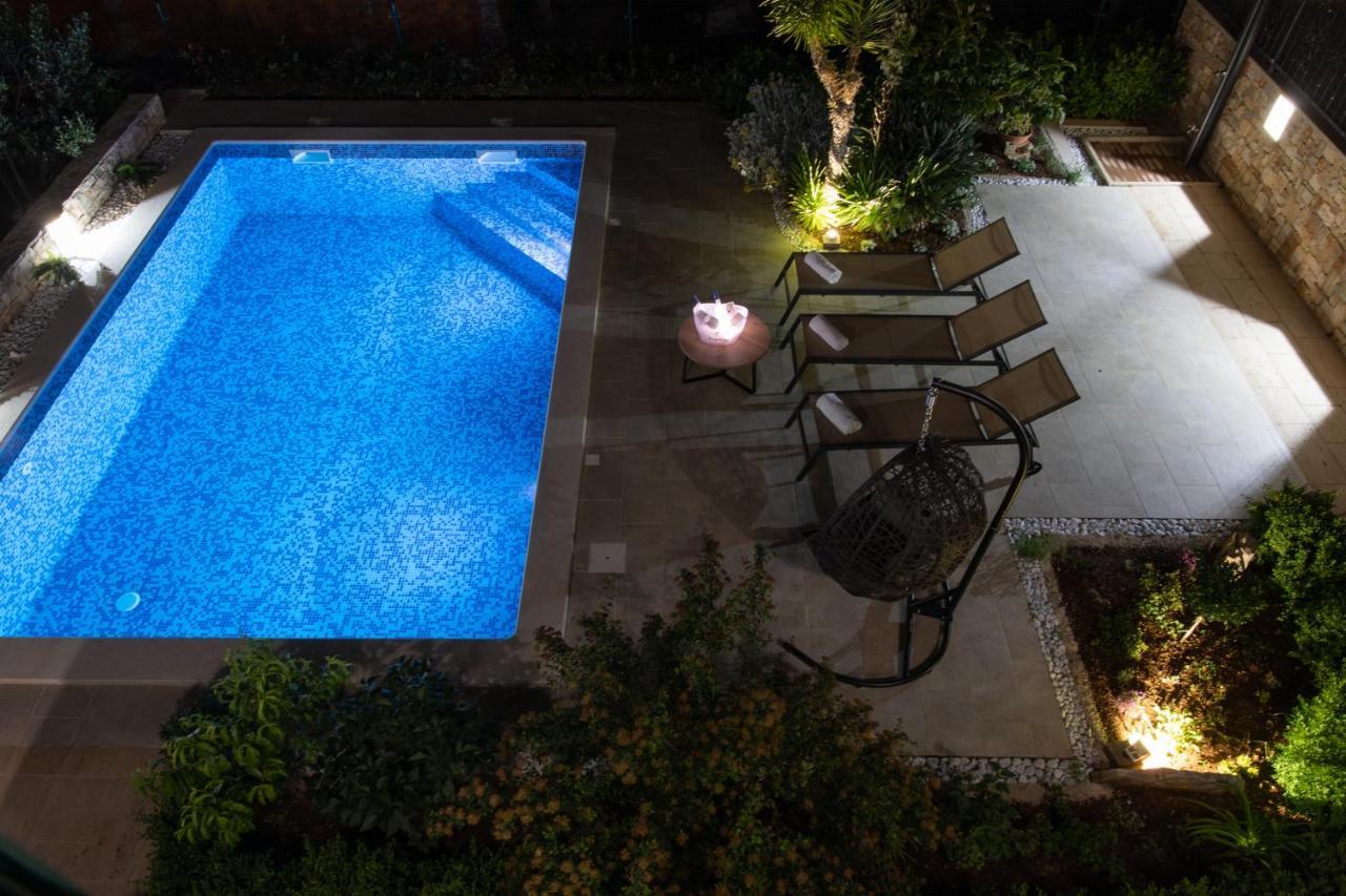 Villa Sun Garden - 4 Star Villa With Heated Swimming Pool, Quiet Bay, Bbq, 50M From The Sea ミルナ エクステリア 写真